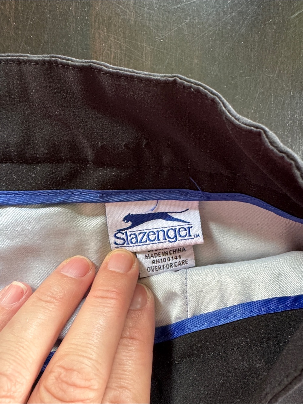 Slazenger Men's Black golf Shorts - Picture 2 of 4